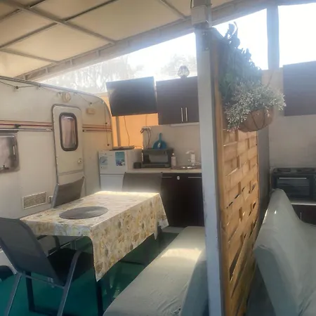 キャンプ場 Sunny House Caravans